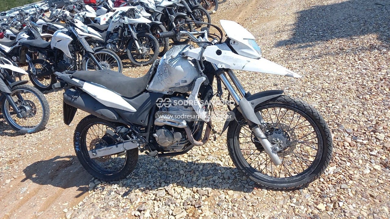 Honda Xre 300 2018, branca