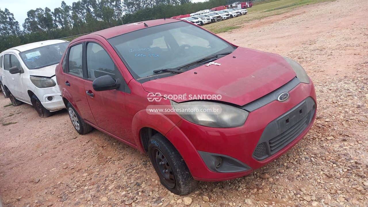 Ford Fiesta Sedan 1.6 Flex 2012, vermelha
