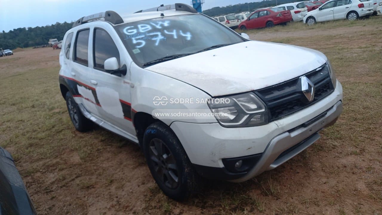 Renault Duster 20 D 4x4 2016, branca