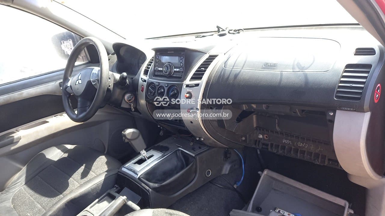 Mitsubishi Pajero Dakar D 2013 — foto 7