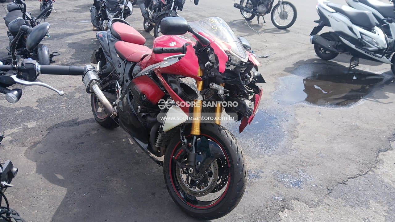 Suzuki Gsx 1300r Az 2016, vermelha