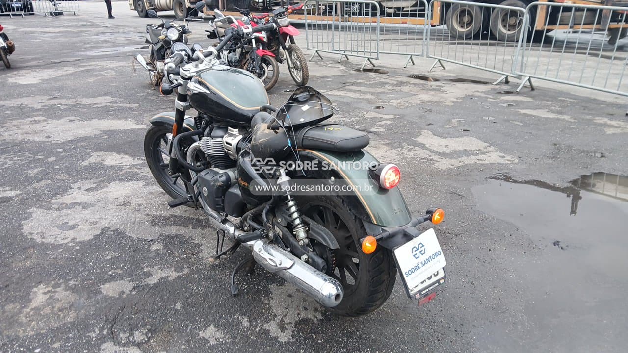 Royal Enfield Super Meteor 650 2025 — foto 2