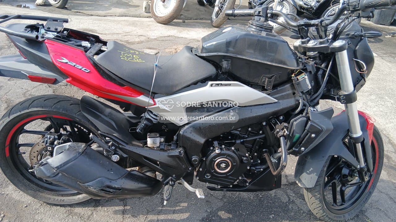 Bajaj Dominar D250 2025 — foto 6