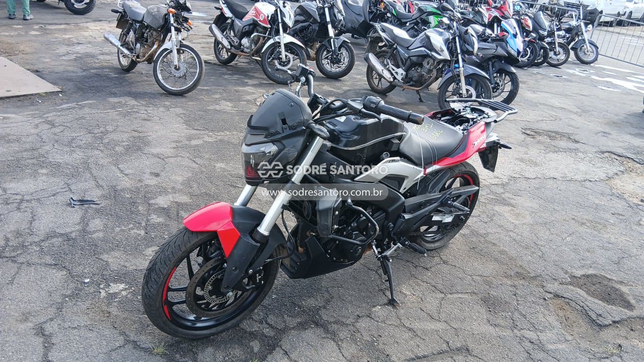 Bajaj Dominar D250 2025 — foto 3