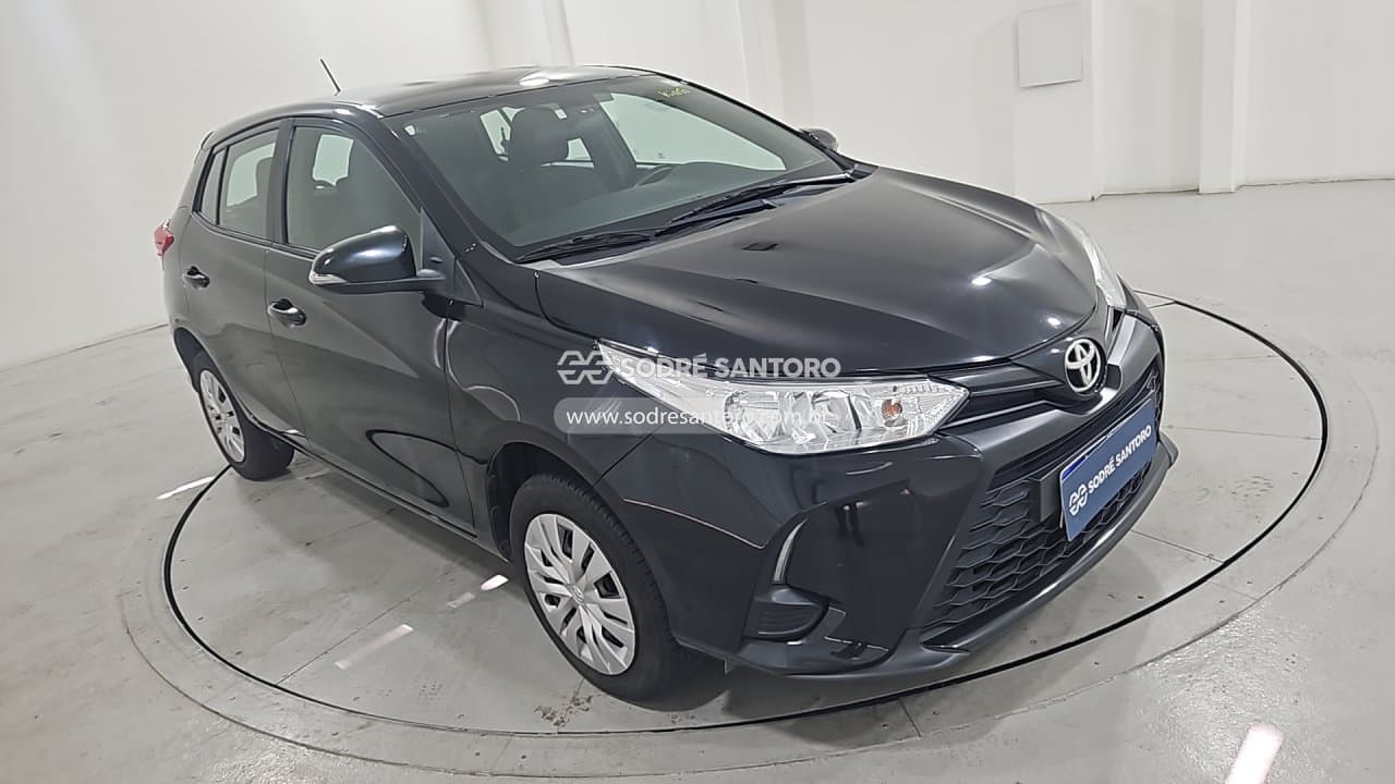 Toyota Yaris Ha Xl15 2023, preta
