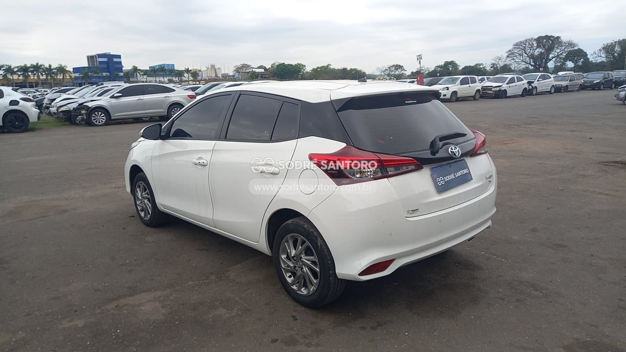 Toyota Yaris Ha Xs15 2023 — foto 2