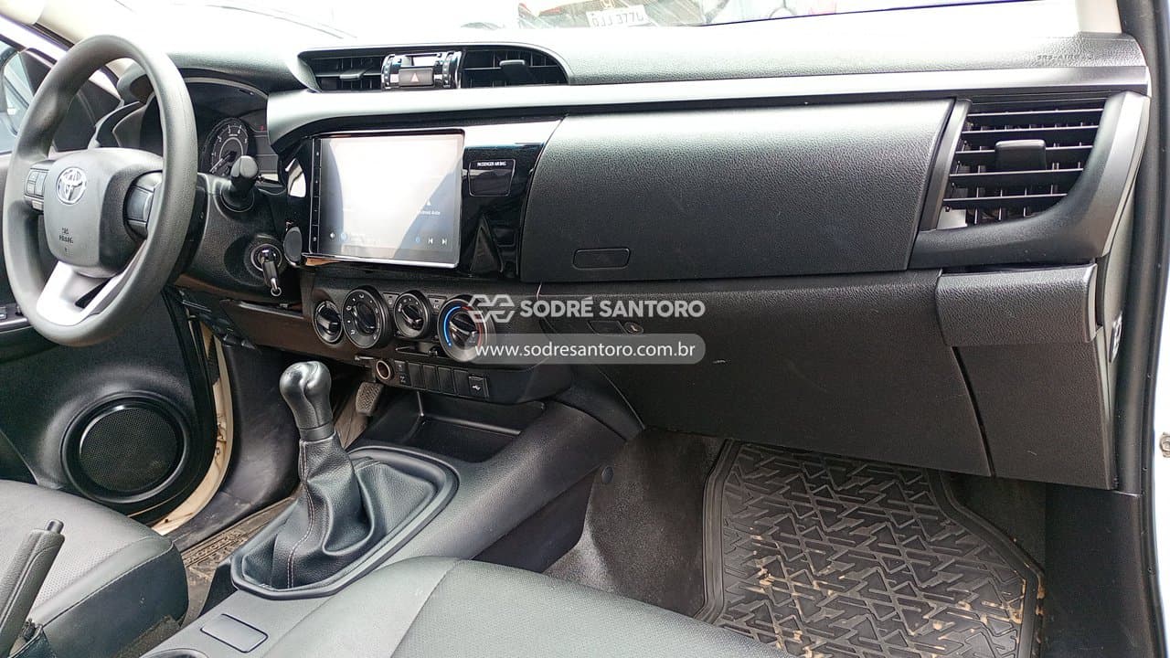 Toyota Hilux 2024 — foto 8