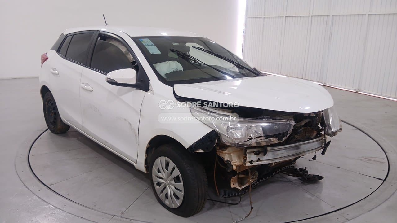 Toyota Yaris Ha Xl15 2024, branca