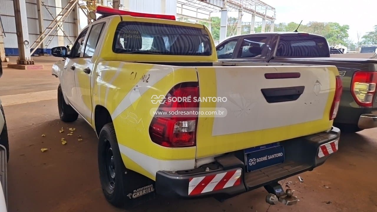 Toyota Hilux 2024 — foto 2