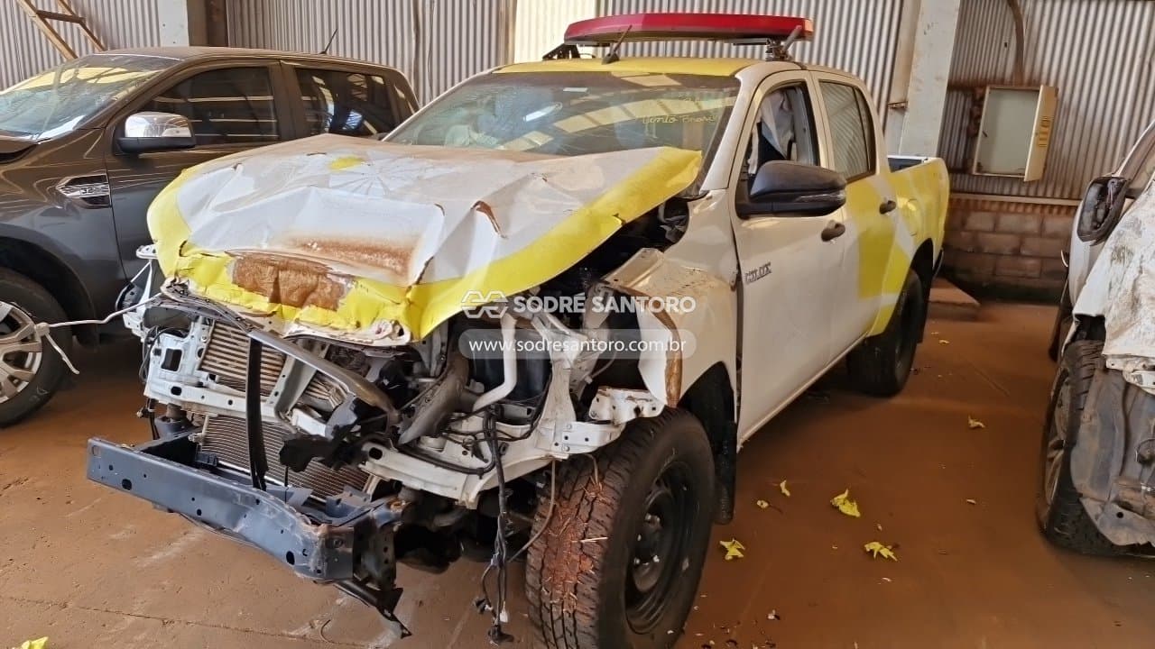 Toyota Hilux 2024 — foto 11