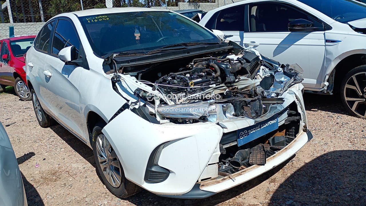 Toyota Yaris Sa Xl15 2025, branca
