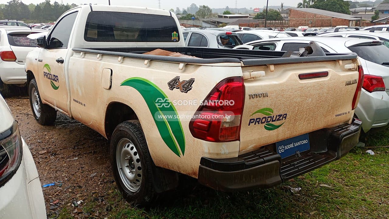 Toyota Hilux 2025 — foto 2