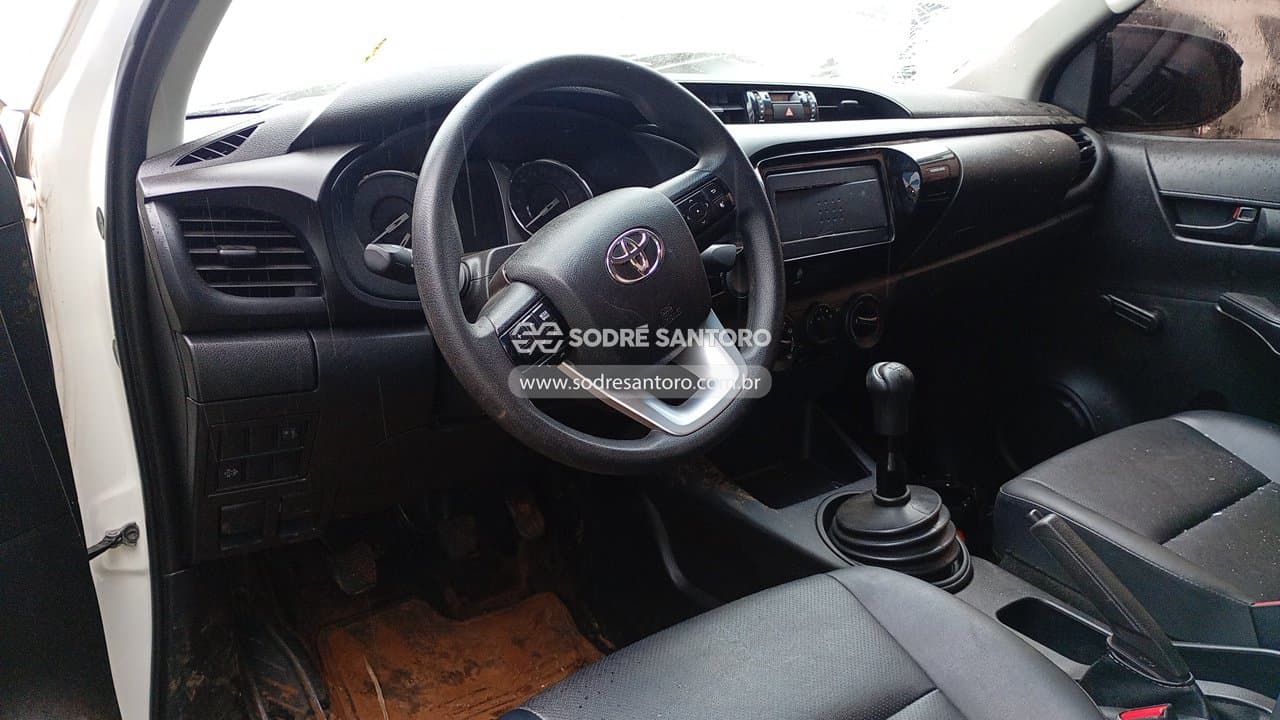 Toyota Hilux 2025 — foto 6