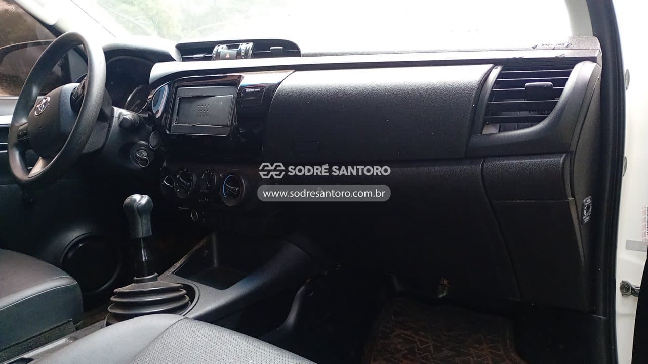 Toyota Hilux 2025 — foto 7
