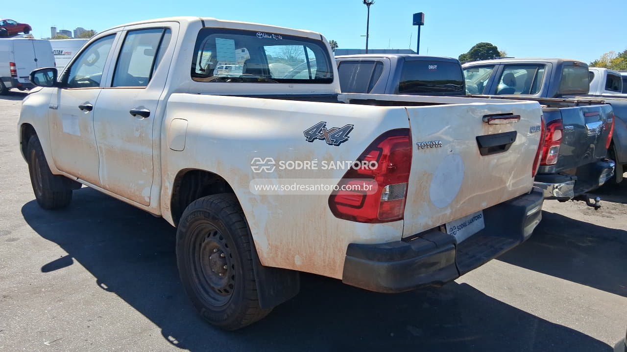 Toyota Hilux 2025 — foto 2