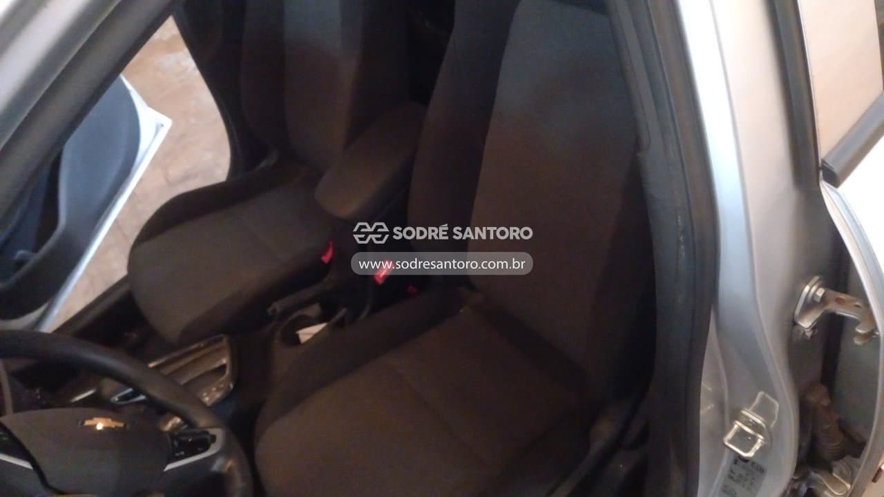 Chevrolet Onix 2023 — foto 8