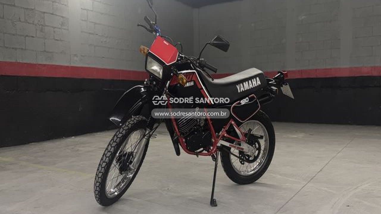 Yamaha Dt 180 1987, preta