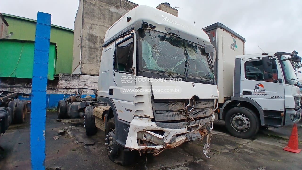 Mercedes-Benz Atego 3033 Ce 2025, branca