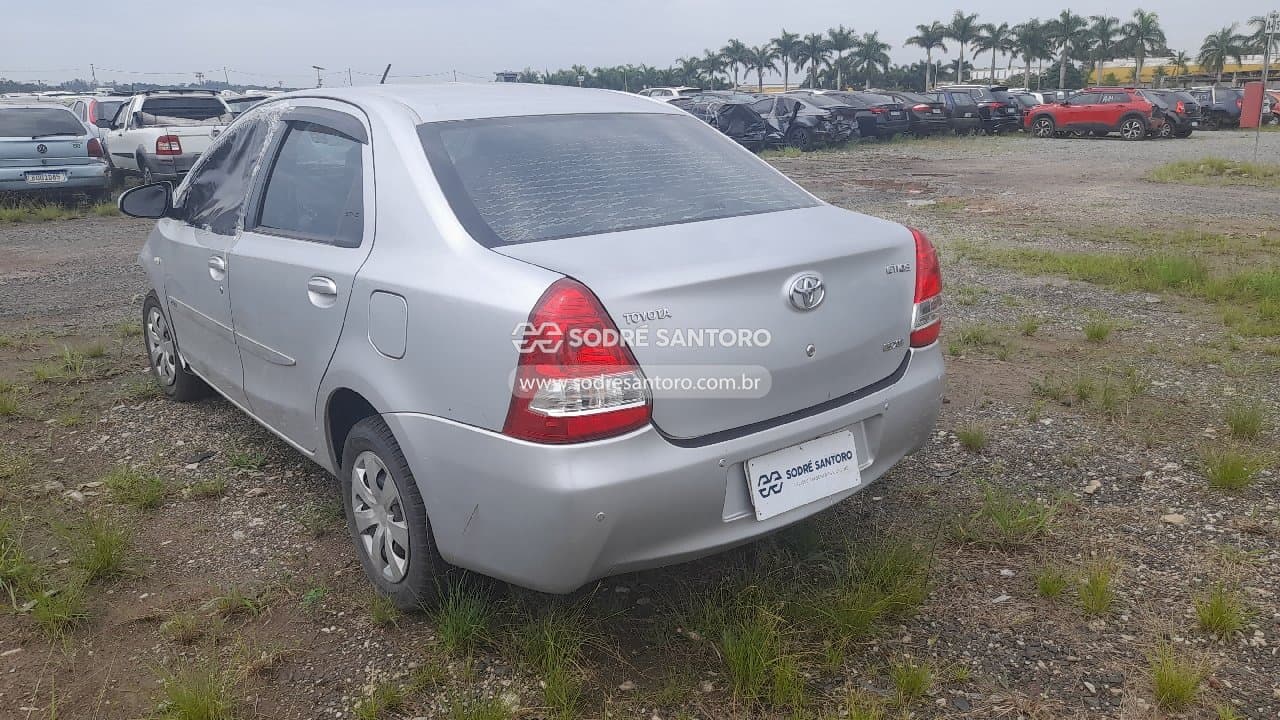 Toyota Etios Sd Xs 15 At 2017 — foto 2