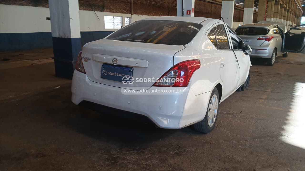 Nissan Versa 10 2020 — foto 4