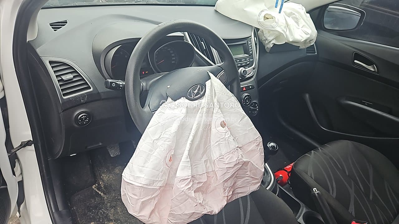 Hyundai Hb20s 1.0m Comf 2014 — foto 6