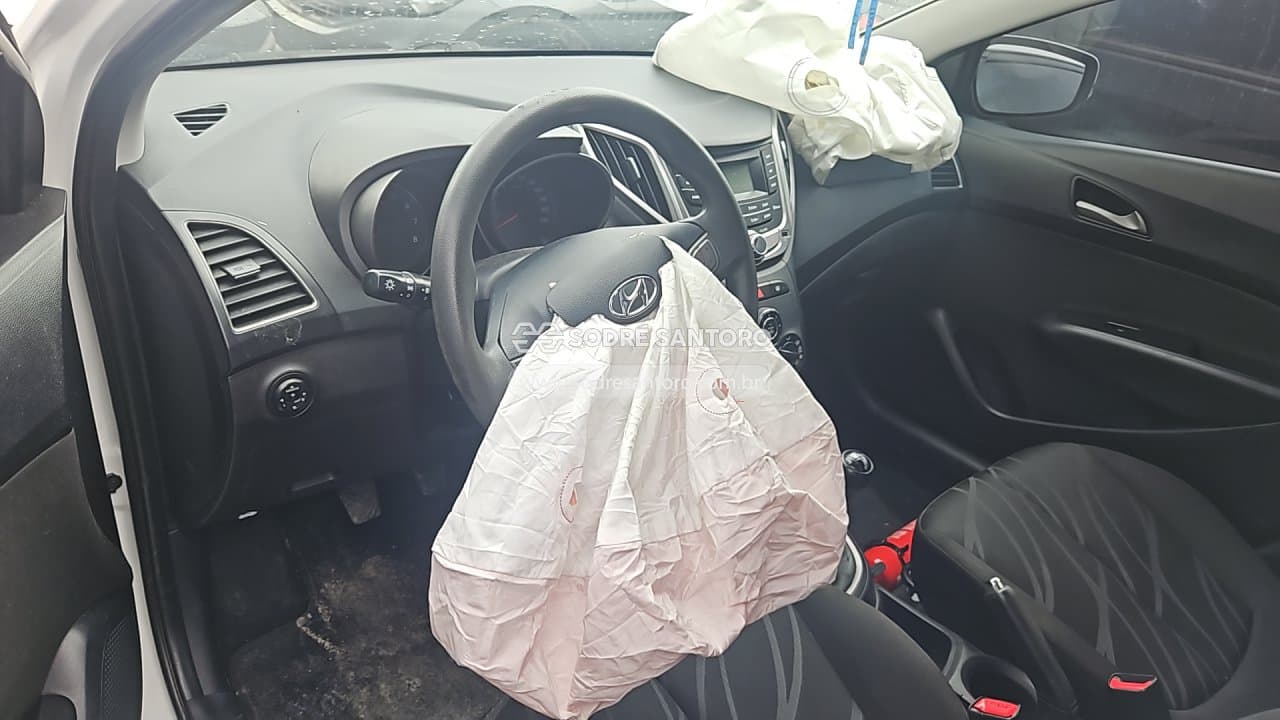 Hyundai Hb20s 1.0m Comf 2014 — foto 11