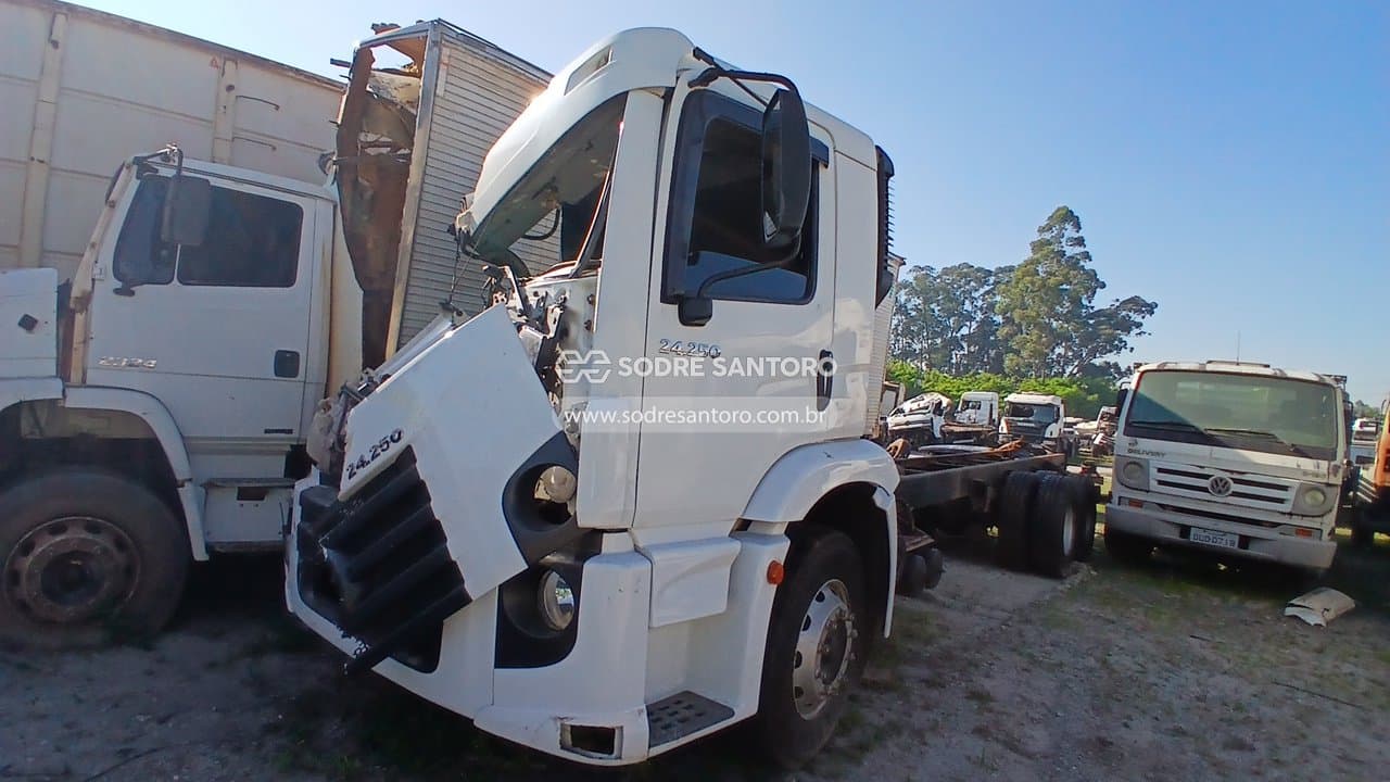 Volkswagen 24.250 Cnc 6x2 2011 — foto 3