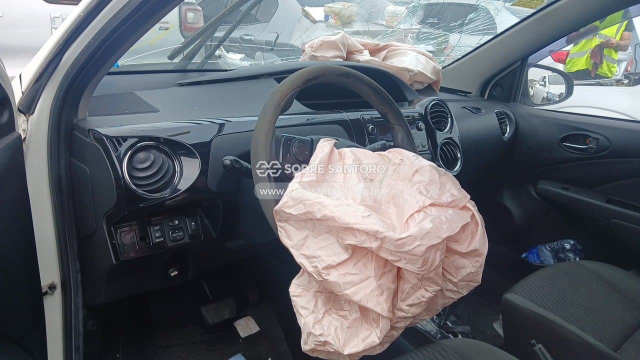 Toyota Etios Sd Xplus At 2019 — foto 6