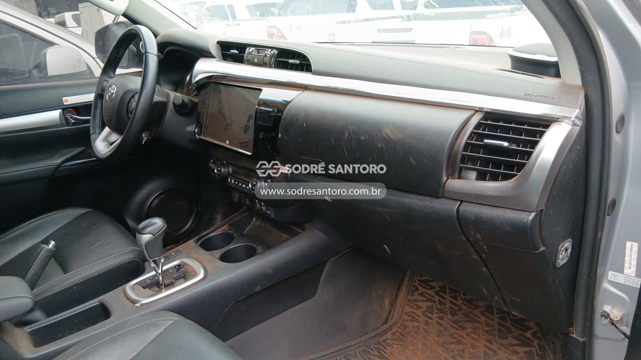 Toyota Hilux 2025 — foto 7