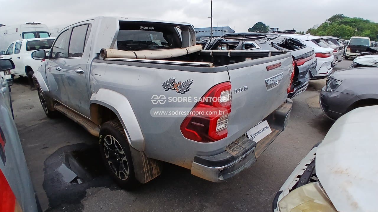 Toyota Hilux 2025 — foto 2