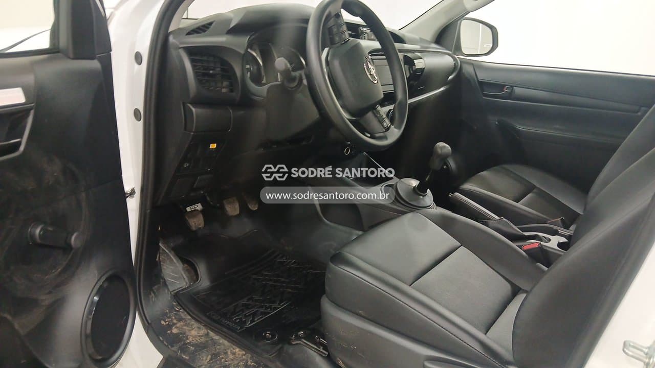 Toyota Hilux 2026 — foto 6
