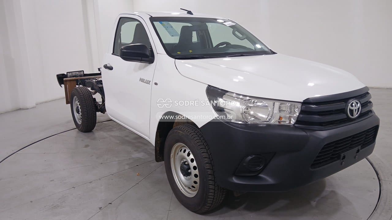 Toyota Hilux 2026, branca
