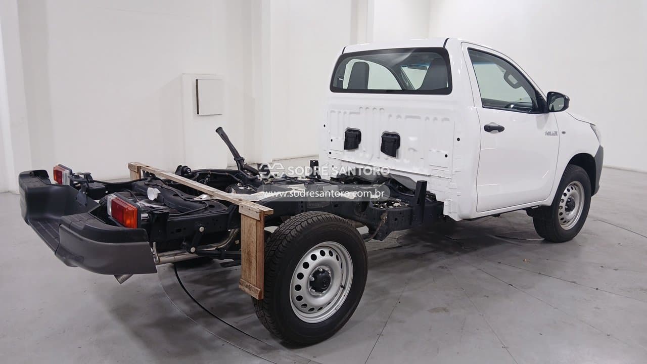 Toyota Hilux 2026 — foto 4
