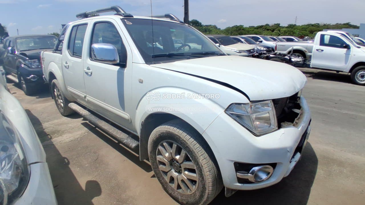 Nissan Frontier Sl 4x4 2015, branca