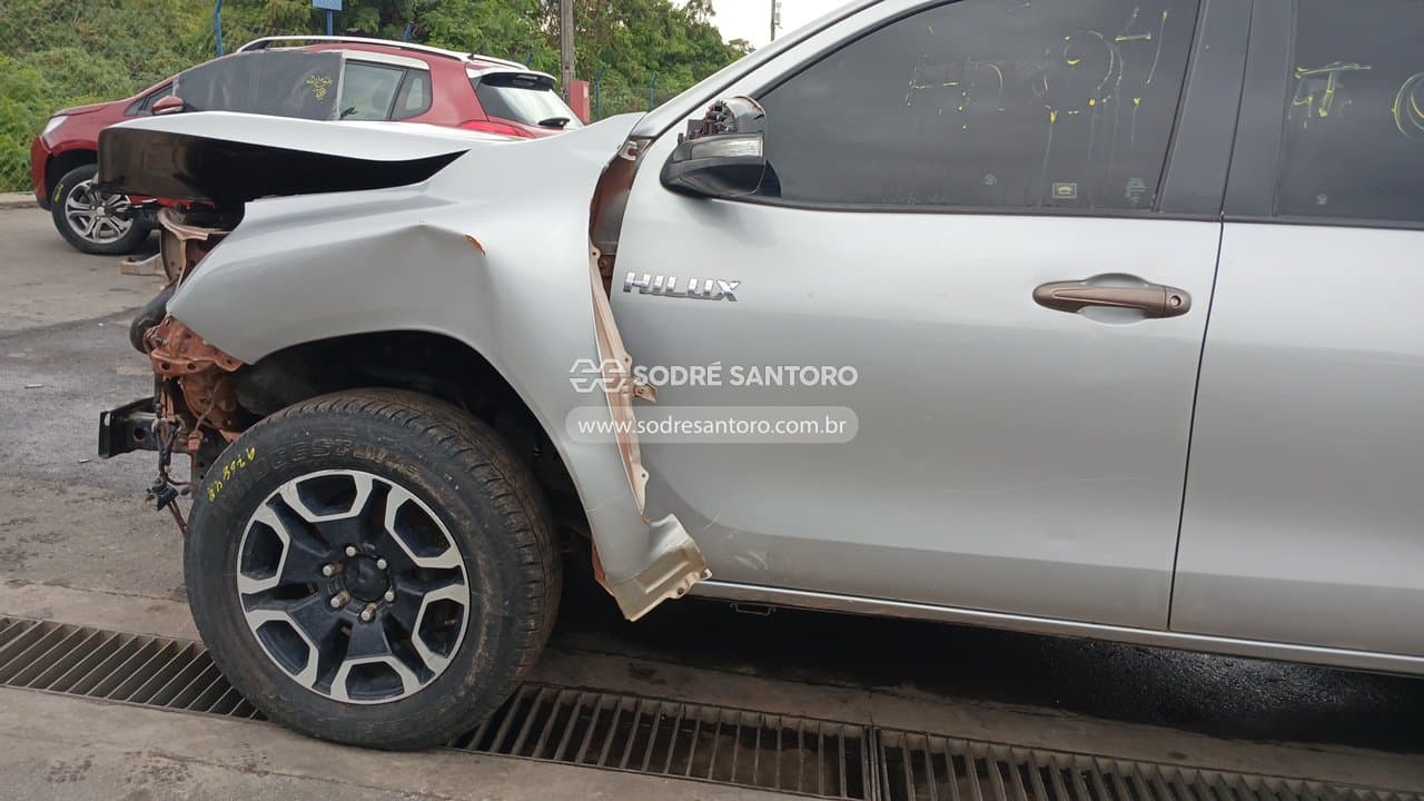 Toyota Hilux 2021 — foto 12