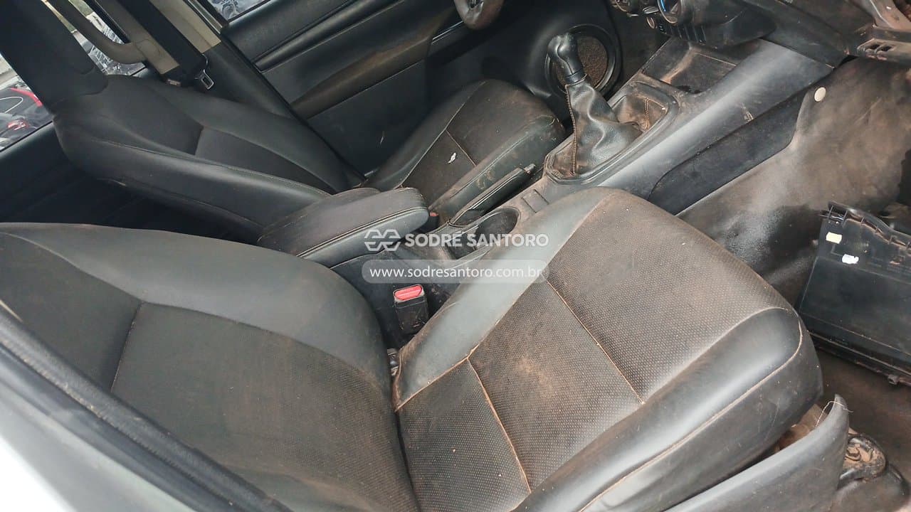 Toyota Hilux 2021 — foto 8
