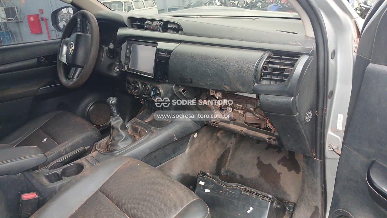Toyota Hilux 2021 — foto 7