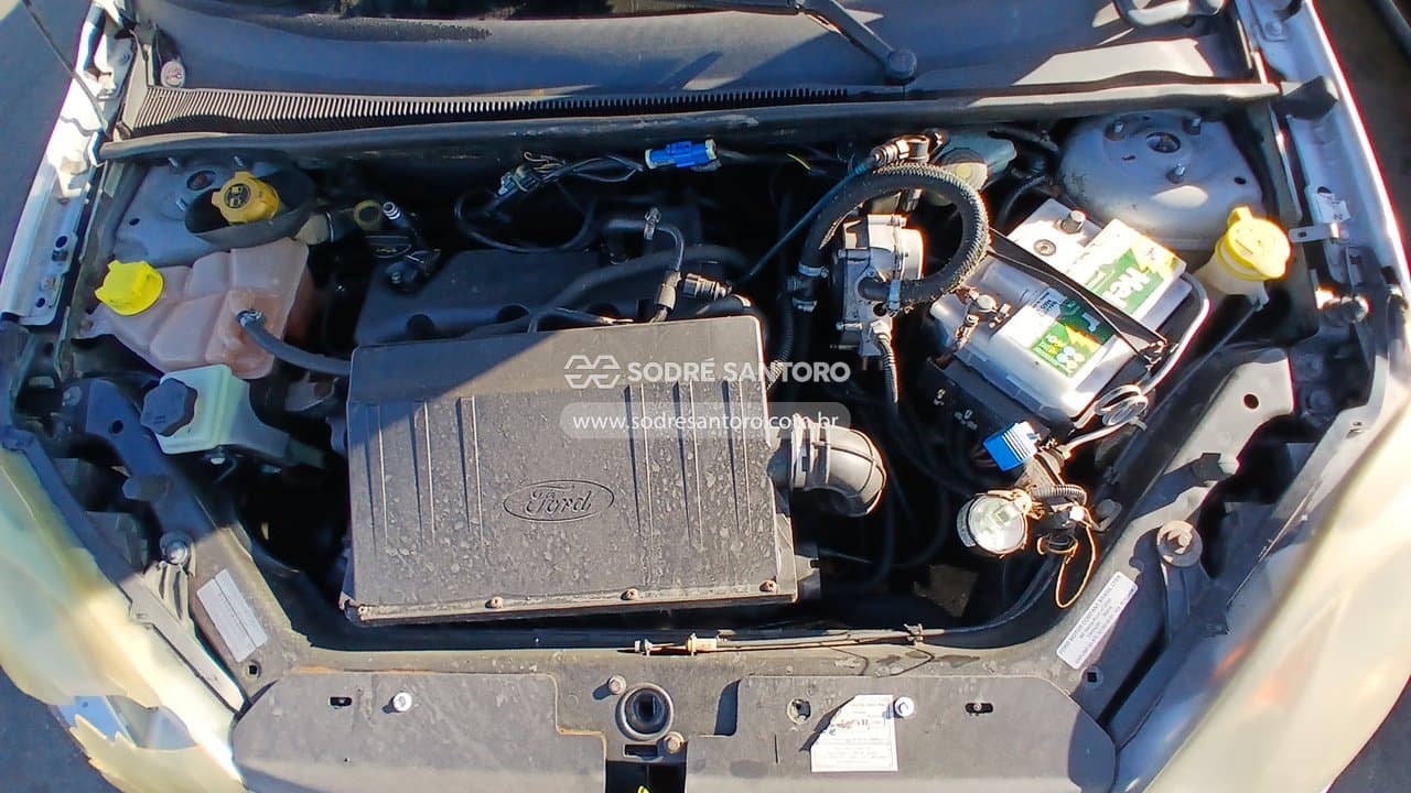 Ford Fiesta Sedan 1.6 Flex 2014 — foto 5