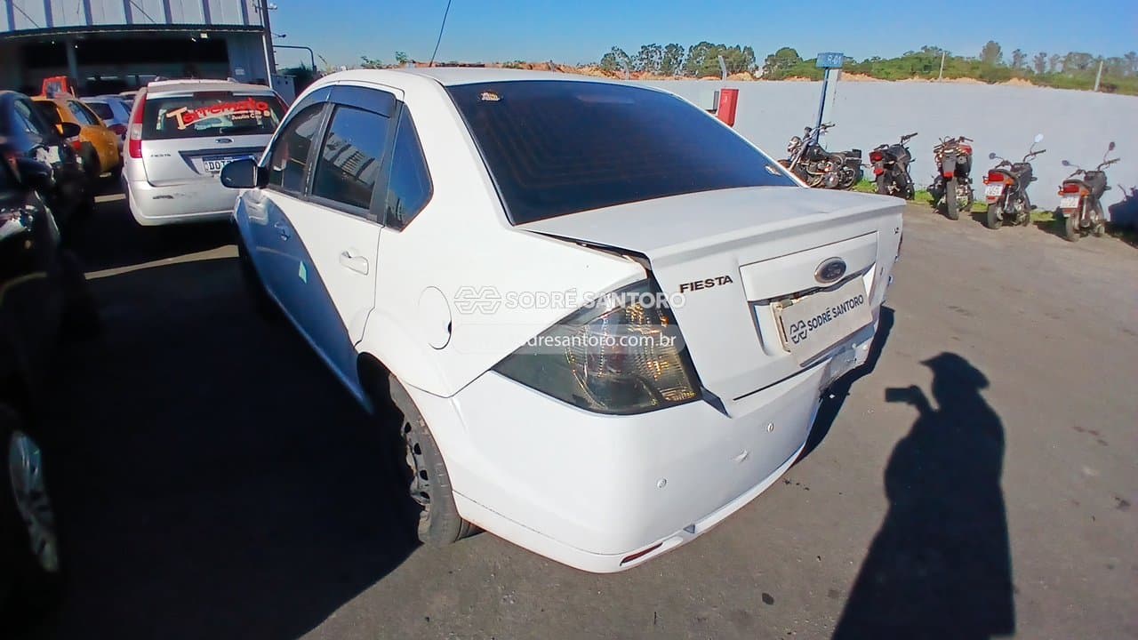 Ford Fiesta Sedan 1.6 Flex 2014 — foto 2
