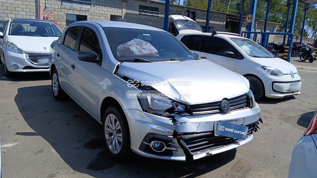 Volkswagen Voyage Tl Mbv 2017, prata
