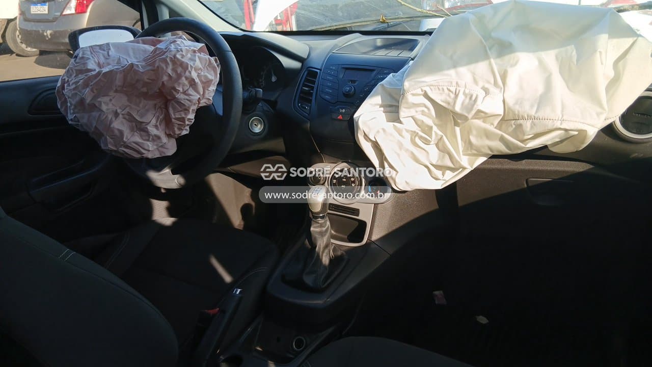 Ford Fiesta 16se 2017 — foto 10