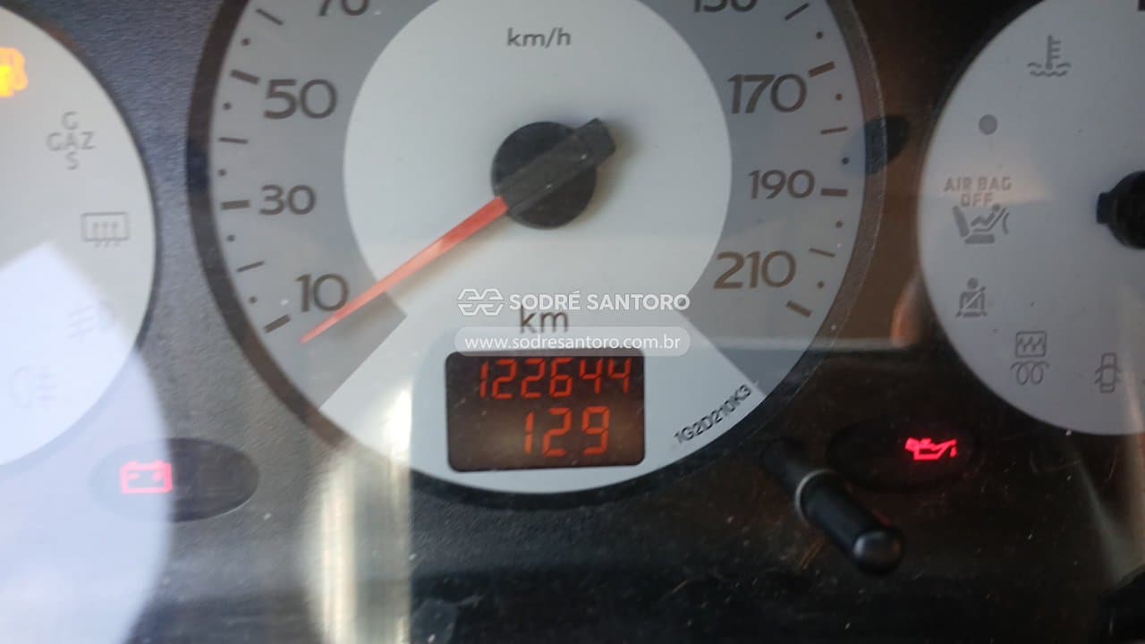 Renault Clio Cam 10h3p 2011 — foto 7