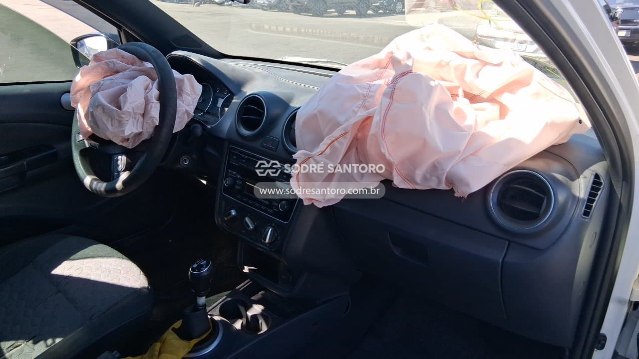 Volkswagen Gol 1.0 Track 2014 — foto 7
