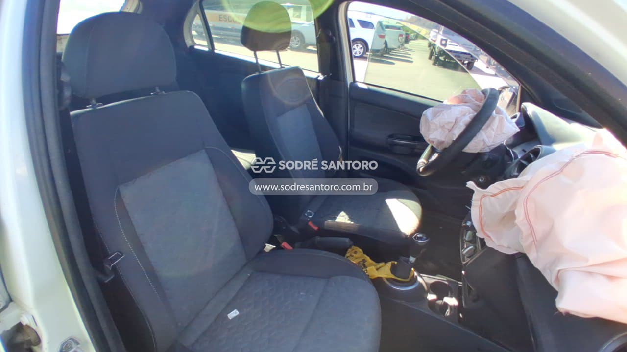 Volkswagen Gol 1.0 Track 2014 — foto 8