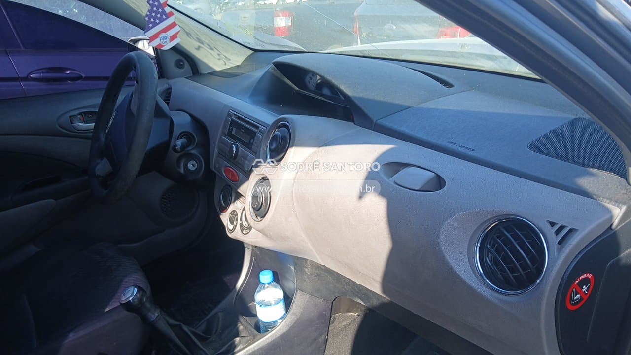 Toyota Etios Hb Xls 2013 — foto 7