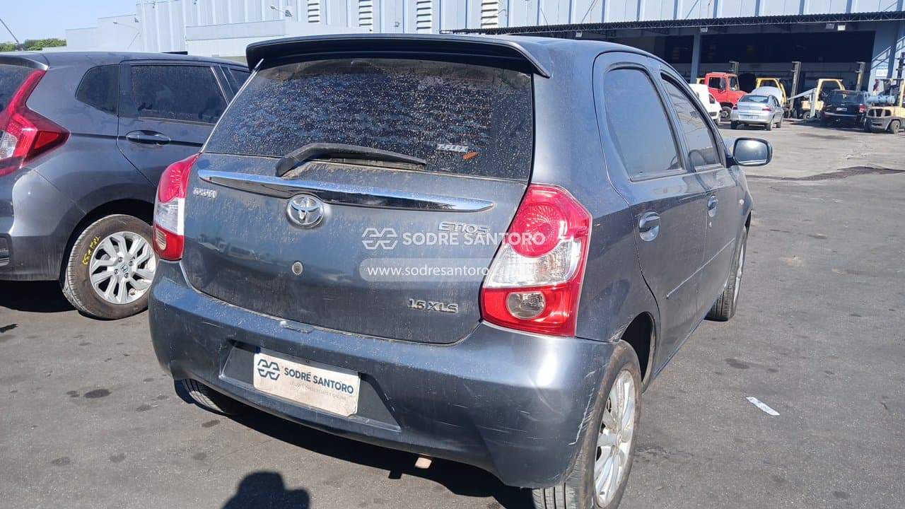 Toyota Etios Hb Xls 2013 — foto 4