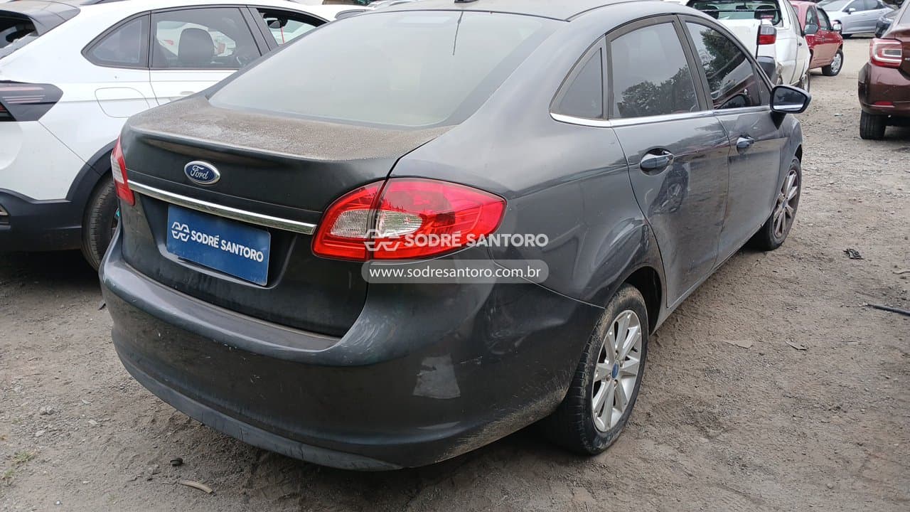 Ford Fiesta Se 2011 — foto 11