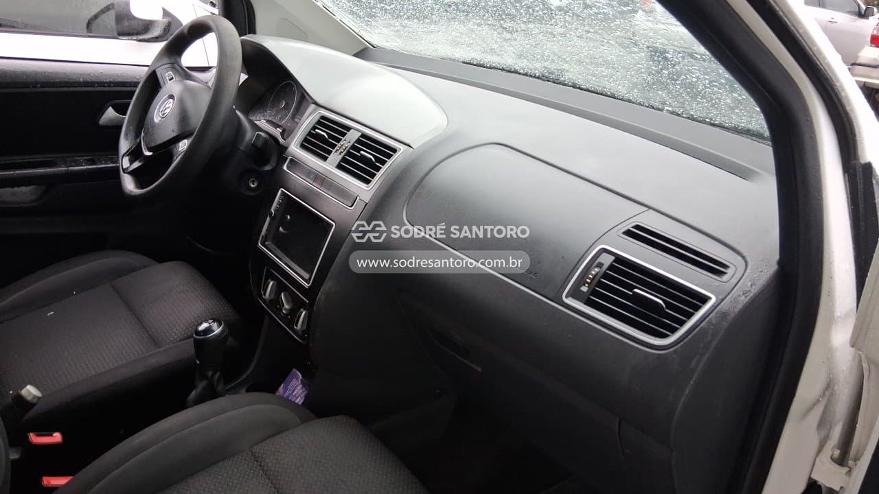 Volkswagen Fox Connect 2018 — foto 8