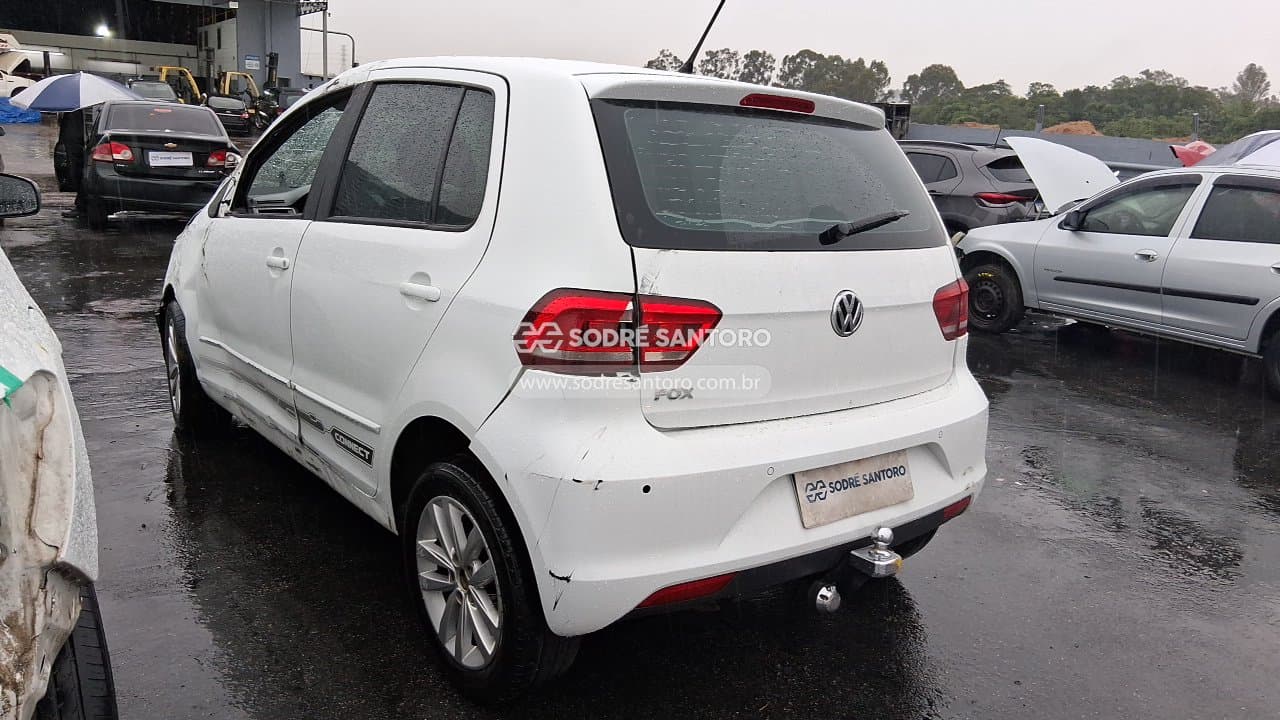 Volkswagen Fox Connect 2018 — foto 2