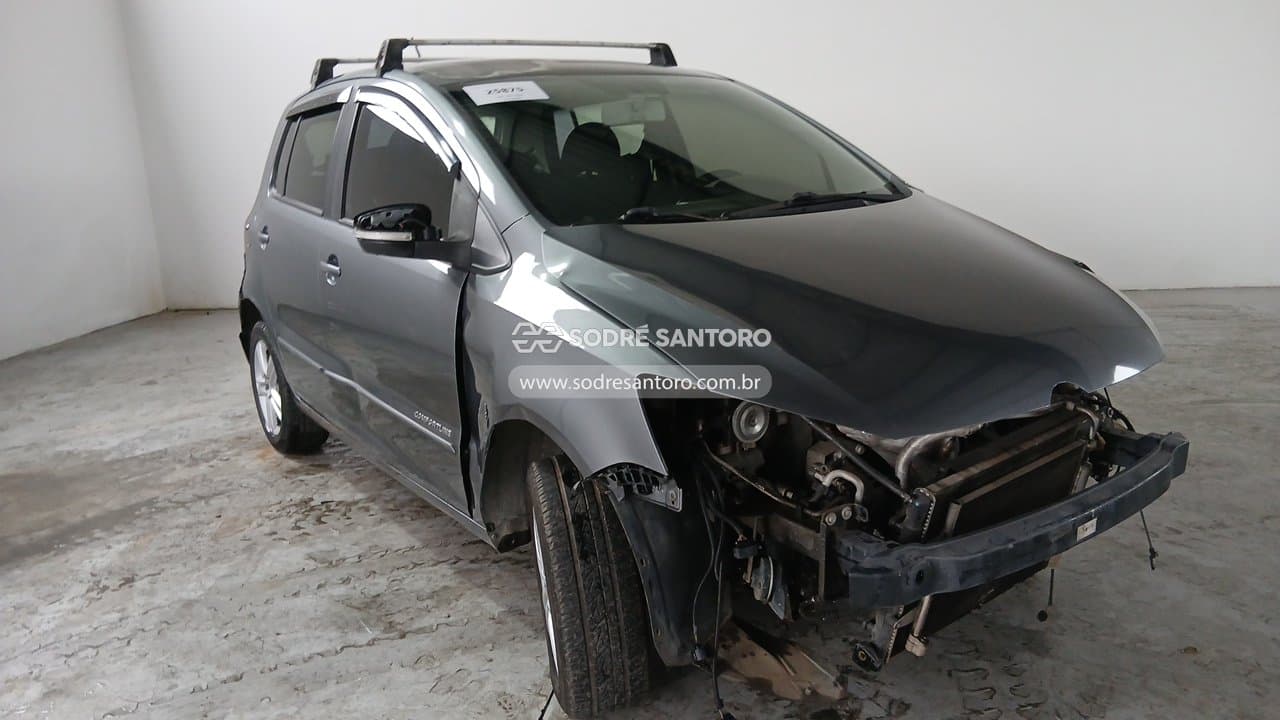 Volkswagen Fox 2016, cinza
